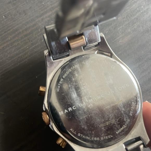 Marc Jacobs Watch! - Picture 4 of 4